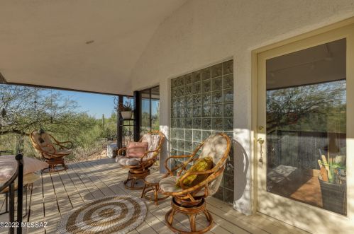 6715 Camino Padre Isidoro, Tucson AZ  85718-2037 exterior