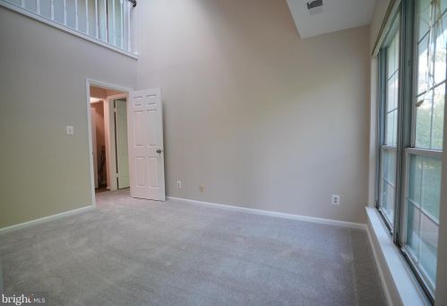 4503 Hazeltine Ct, Alexandria VA 22312-3206 exterior