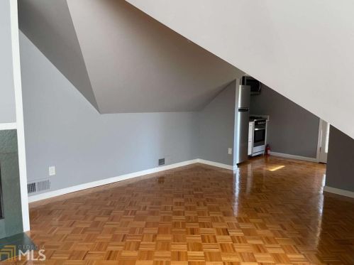 2961 Hardman Ct, Atlanta GA  30305-3424 exterior