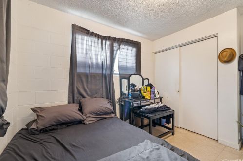 1313 Ahiahi St, Honolulu HI 96817-1901 exterior