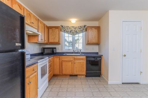 63 Alice Dr, Concord NH 03303-2034 exterior