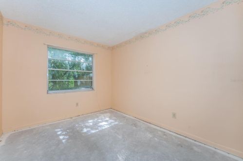 8519 Misty Riv Ct, Tampa FL 33637-4915 exterior