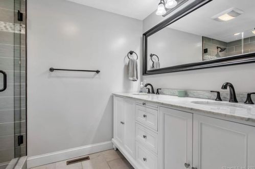 66 Scoville Hl Rd, Torrington CT 06791-1015 exterior