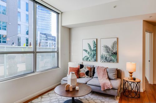 253 10th Ave, San Diego, CA 92101-7453