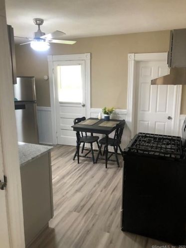 33 Sunrise Ave, New Britain CT  06051-2120 exterior