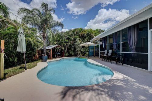 3444 Fashoda St, Fort Pierce FL 34953-4643 exterior