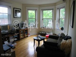 889 Trowbridge St, Cambridge MA  02138 exterior