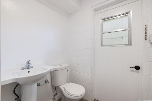 1313 Ahiahi St, Honolulu HI 96817-1901 exterior