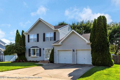 43 Brentwood Dr, Berkeley Township, NJ 08721-2161