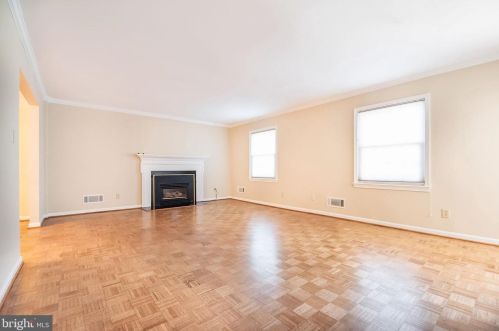 6226 Hardy Dr, Mc Lean VA  22101-3117 exterior