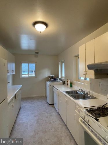 3602 Dannys Ln, Alexandria VA  22311-3711 exterior