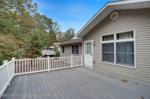 338 New Central Ave, Jackson Twp NJ 08527-2952 exterior