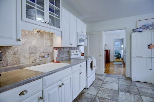 117 Marquette St, Madison WI 53704-5111 exterior