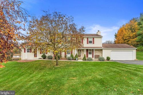 18 Orchard Dr, Hanover, PA 17331-8835