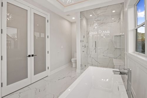 1323 Nelson St, Chicago IL 60657-3103 exterior