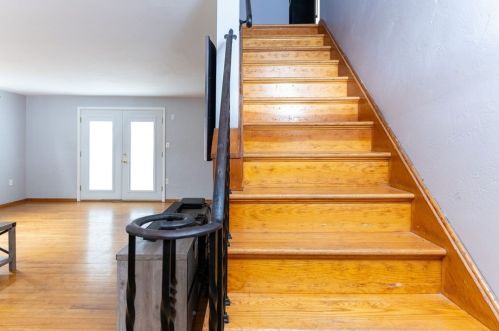 211 Ingram Ave, Pittsburgh PA  15205-2008 exterior