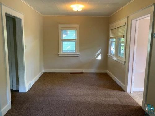 521 Sparkman Ave, Duluth MN 55803-2149 exterior