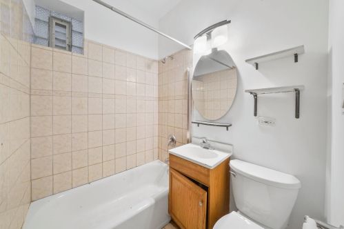 1825 Hermitage Ave, Chicago IL 60613-1106 exterior