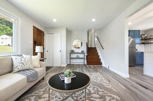 4985 Aspen St, Pittsburgh PA  15122-1250 exterior