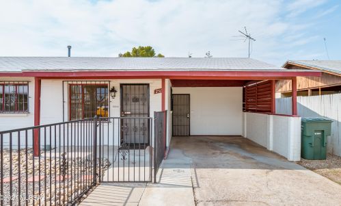 2518 Towner St, Tucson, AZ 85716-2117
