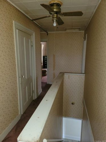 12 Beattie Ave, Middletown NY 10940-3931 exterior