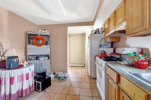 112 Caldwell Ave, Paterson NJ 07501-2514 exterior