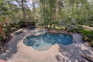 2 Graylin Woods Pl, Spring TX  77382-1785 exterior