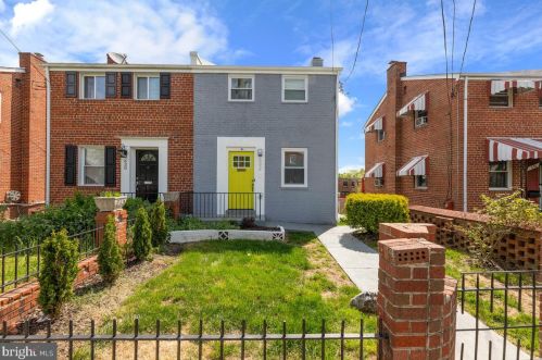 632 Chaplin St, Washington DC  20019-4245 exterior