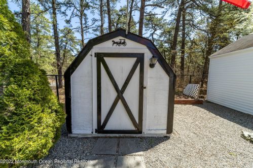 483 Western Blvd, Berkeley Township NJ 08721-3316 exterior