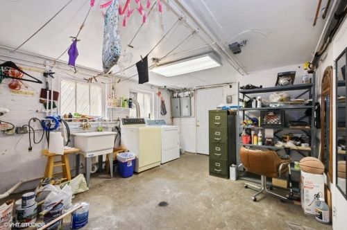 6710 Artesian Ave, Chicago IL 60645-5301 exterior