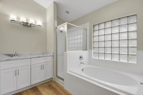 7864 Gardner Dr, Naples FL 34109-0607 exterior