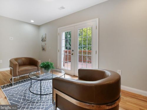 812 11 St, Washington DC 20002-3739 exterior