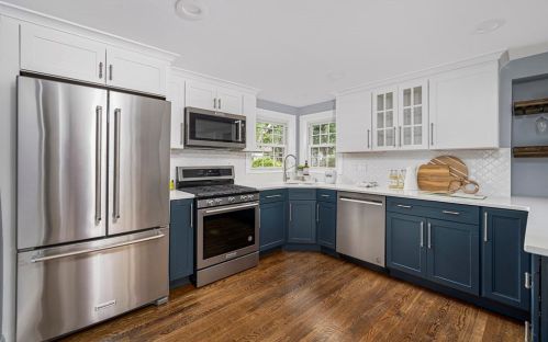 4 Mount Ave, Providence RI  02906-3410 exterior