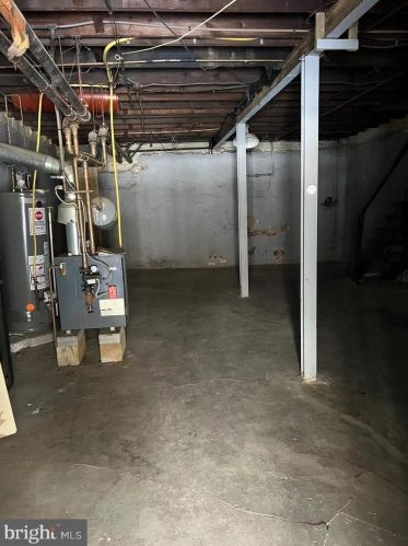 1423 Kerlin St, Chester PA 19013-3926 exterior