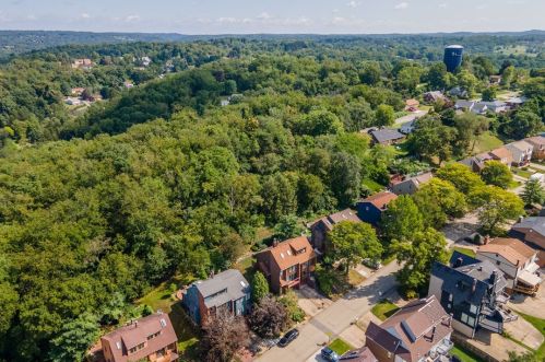 38 Bethany Dr, Pittsburgh PA  15215-1208 exterior