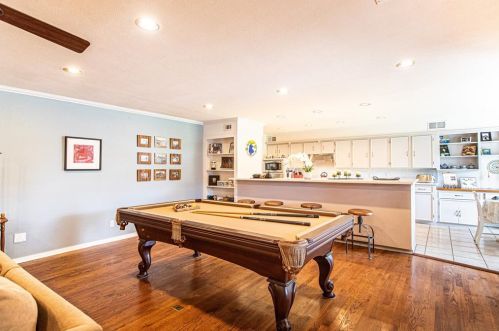 14140 Edgecrest Dr, Dallas TX 75254-2803 exterior