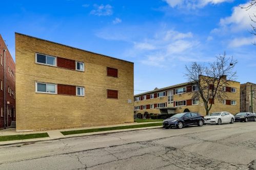 6815 Raven St, Chicago, IL 60631-2532