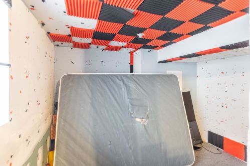 10204 Indiana Ave, Chicago IL 60827-1214 exterior