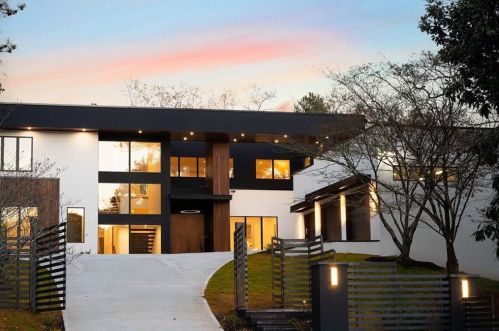 4645 Lake Forrest Dr, Atlanta GA  30342-2537 exterior