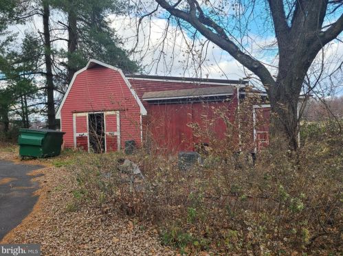 1138 Rte 45, Pilesgrove NJ 08098-2530 exterior