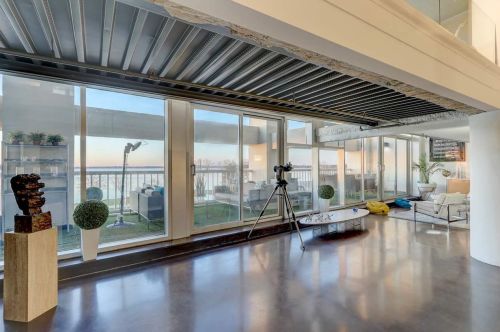 155 Wilson St, Madison WI  53703-3473 exterior