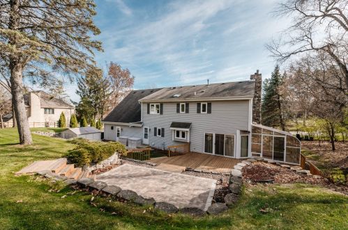 10430 Pne Rdg Rd, Milwaukee WI 53228-3236 exterior