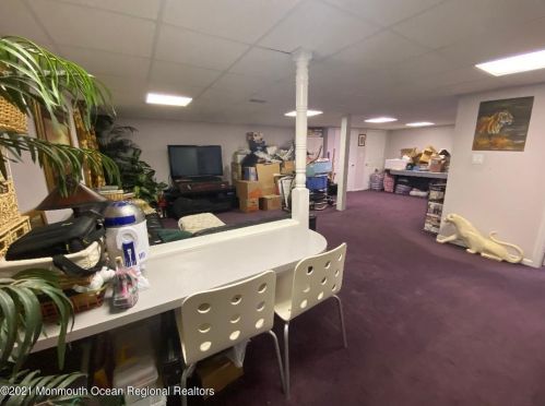 57 Dunham Ave, Edison NJ 08817-3362 exterior