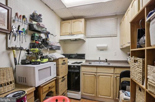 8216 Roanoke Ave, Silver Spring MD 20912-6207 exterior