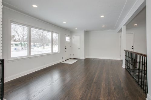 216 Hawes Ave, Saint Paul MN  55126-6232 exterior