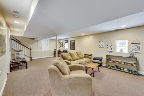 4316 Moody Ave, Chicago IL 60638-3545 exterior