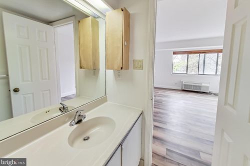 1825 T St, Washington DC 20009-4634 exterior