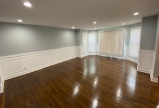 8535 Bennett Ave, Chicago IL  60617-2256 exterior