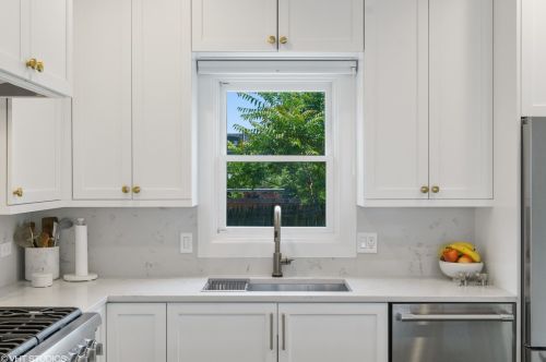 1802-A Diversey Pkwy, Chicago IL exterior