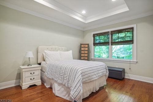 61 Webster Dr, Berkeley Heights NJ 07922-2028 exterior